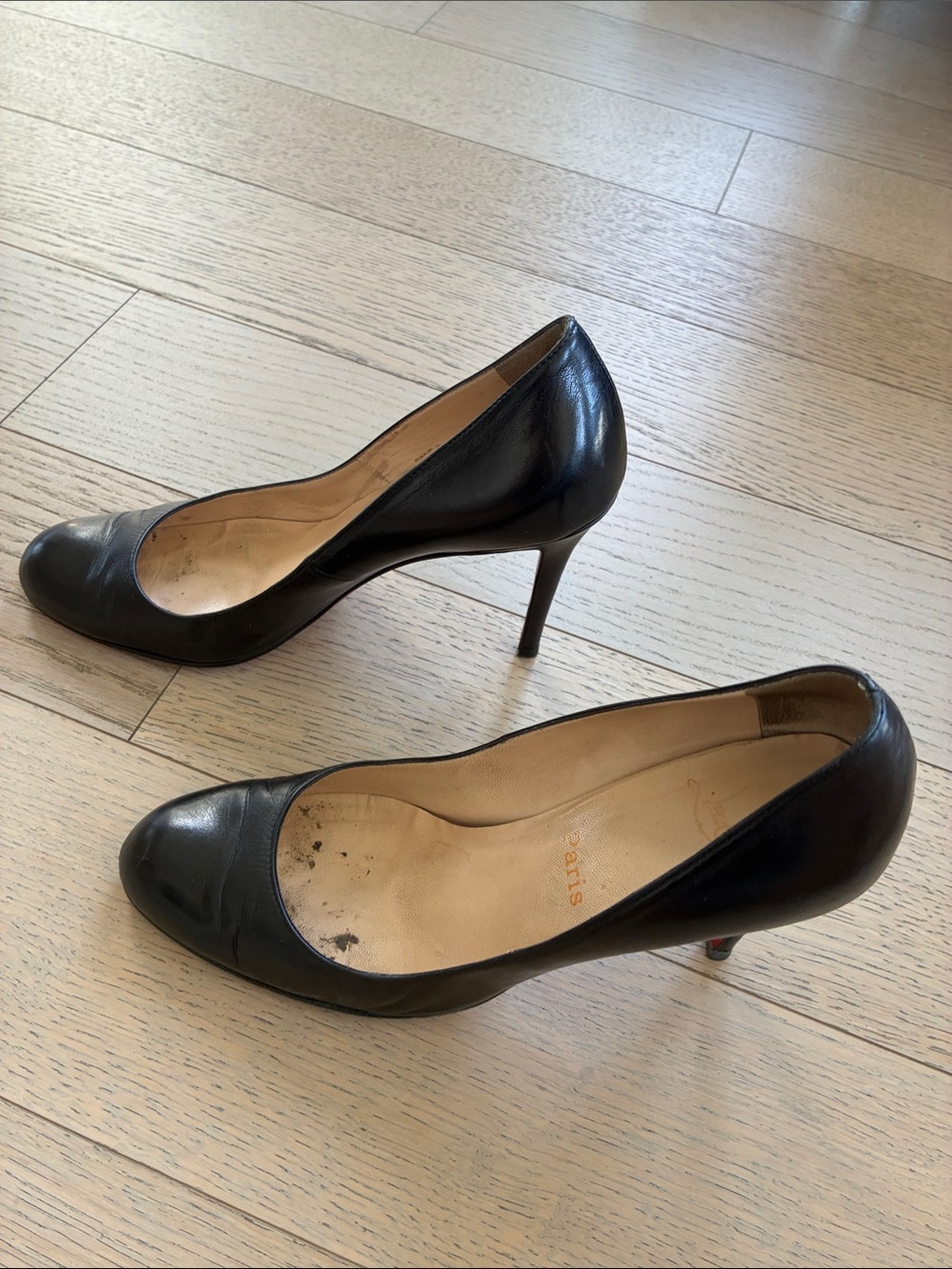 Christian Louboutin Black Leather Round-Toe Stiletto Pumps EU sz40 - Picture 11 of 11